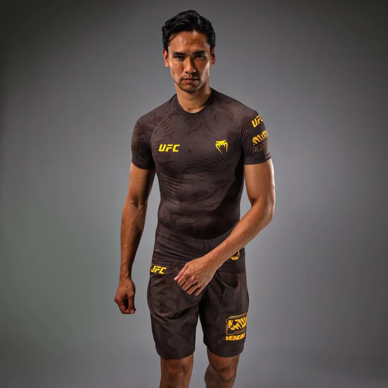 UFC Fusion by Venum Fight Week Men’s Performance Short Sleeve Rashguard - Earthen Brown - Image 5