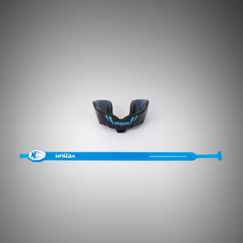 Venum Challenger Kids Mouthguard Strap/Strapless - Black/Blue - Image 2