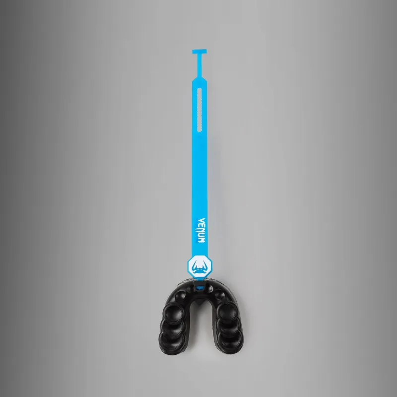 Venum Challenger Mouthguard Strap/Straples - Black/Blue - Image 4