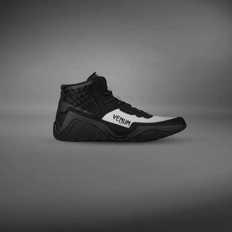 Venum Elite Wrestling Shoes - Black/White - Image 4