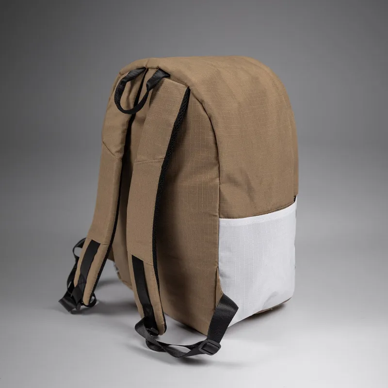Venum Evo 2 Light Back Pack (20-25L) - Dune - Image 4