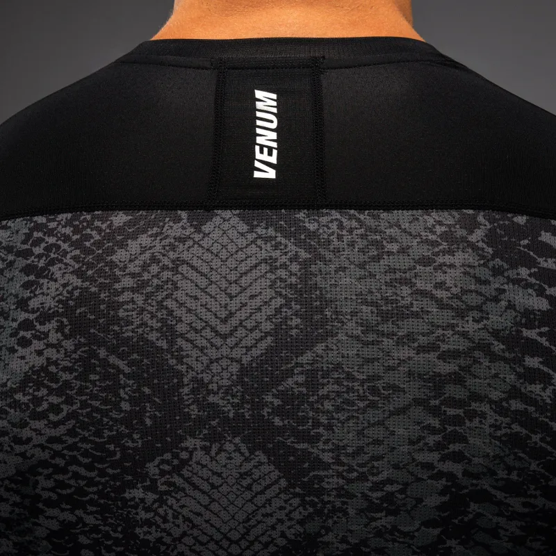 Venum G-Fit Scales Long Sleeve Rashguard - Black/ Charcoal Grey - Image 5