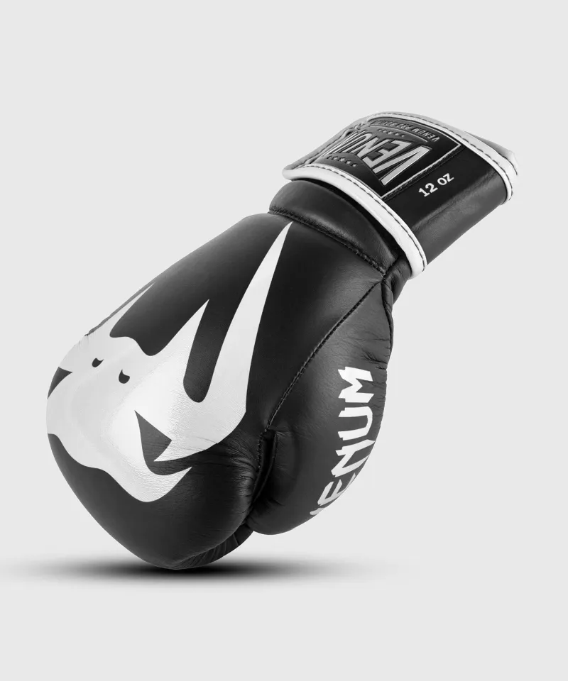 Venum Giant 2.0 Pro Boxing Gloves Velcro - Image 3