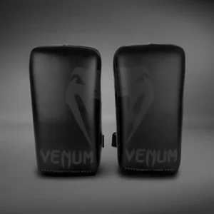 Venum Giant Kick Pads - Black/Black (Pair)