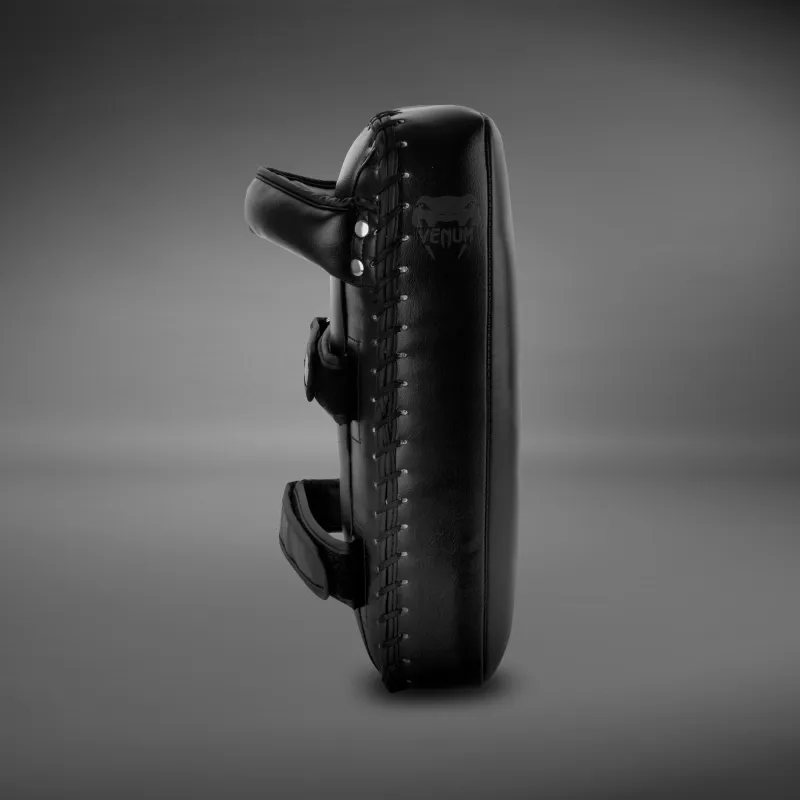Venum Giant Kick Pads - Black/Black (Pair) - Image 2