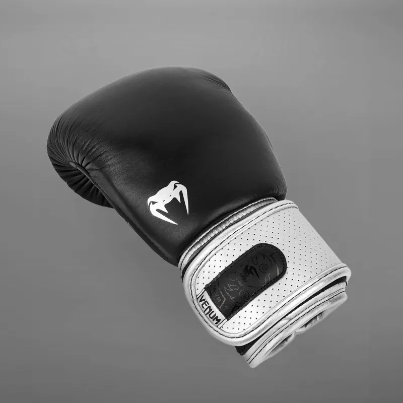 Venum Power 2.0 Boxing Gloves - Black/Silver - Image 4
