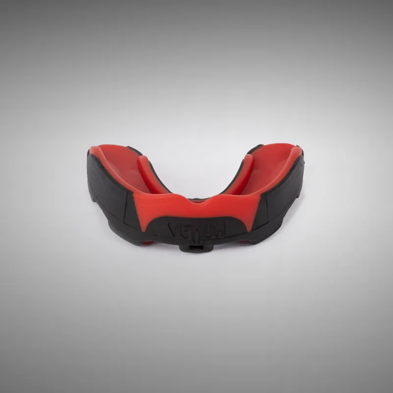 Venum Predator Mouthguard - Strap/Straples - Black/Red