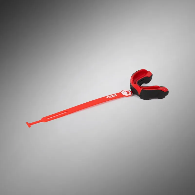 Venum Predator Mouthguard - Strap/Straples - Black/Red - Image 3