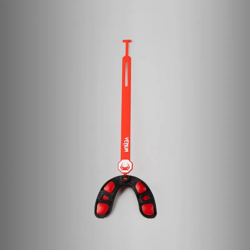 Venum Predator Mouthguard - Strap/Straples - Black/Red - Image 5