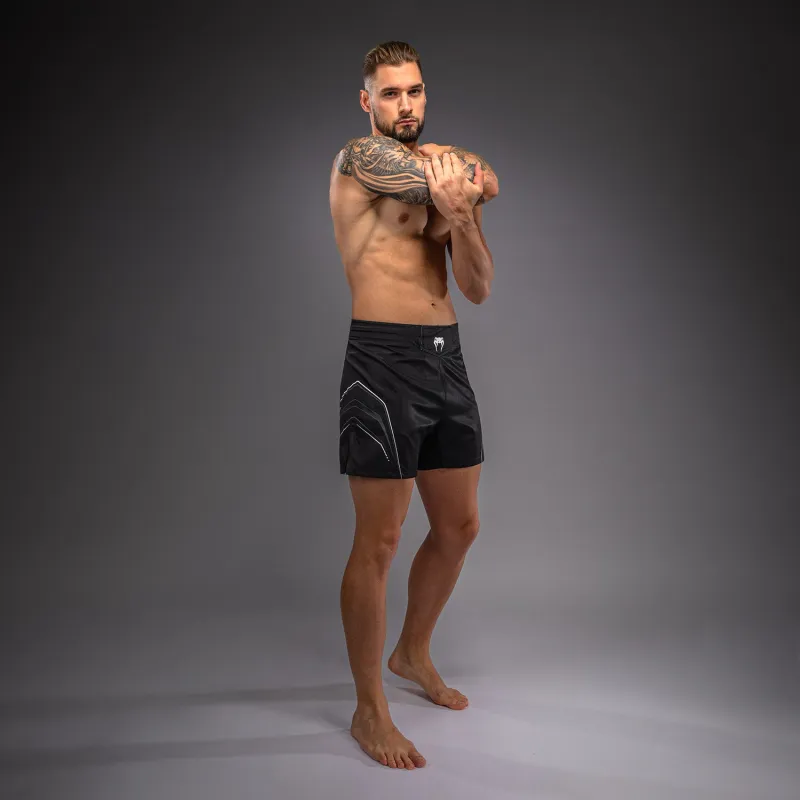 Venum Streamline Fightshorts - Black/White - Image 2