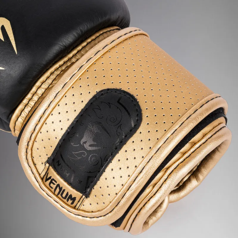 Venum Power 2.0 Boxing Gloves - Black/Gold - Image 4